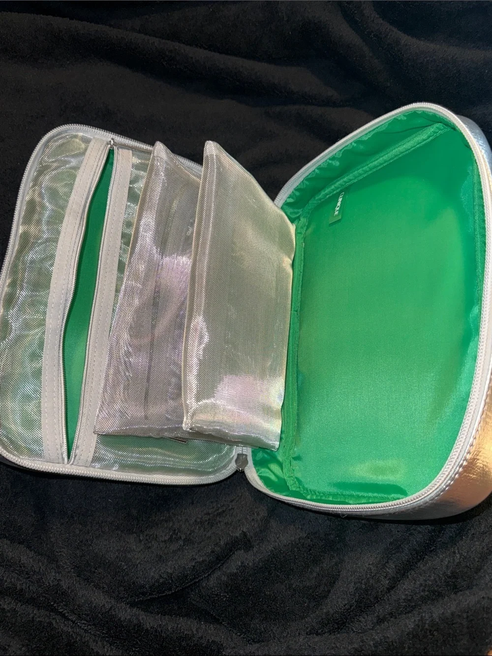 Clinique Puffy Travel Cosmetic Organizer Bag Set - Silver & Green